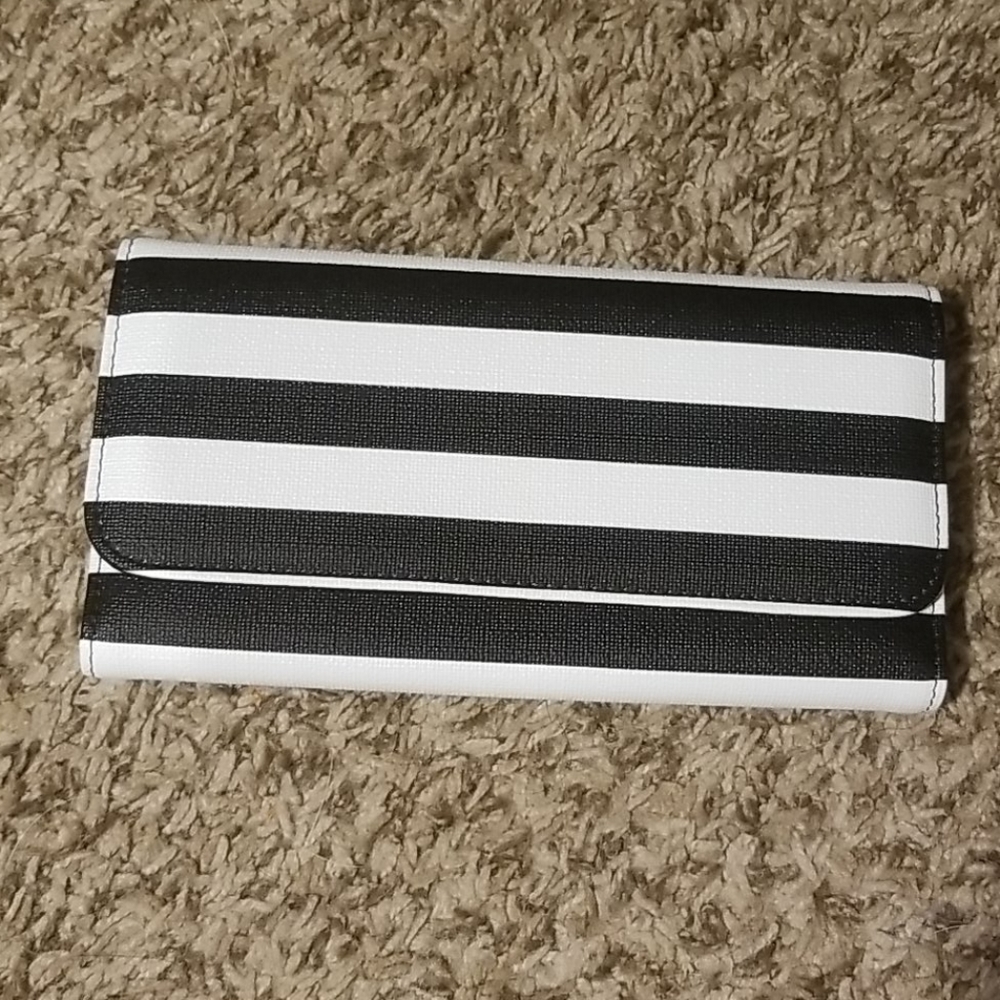 Nwt Kut wallet